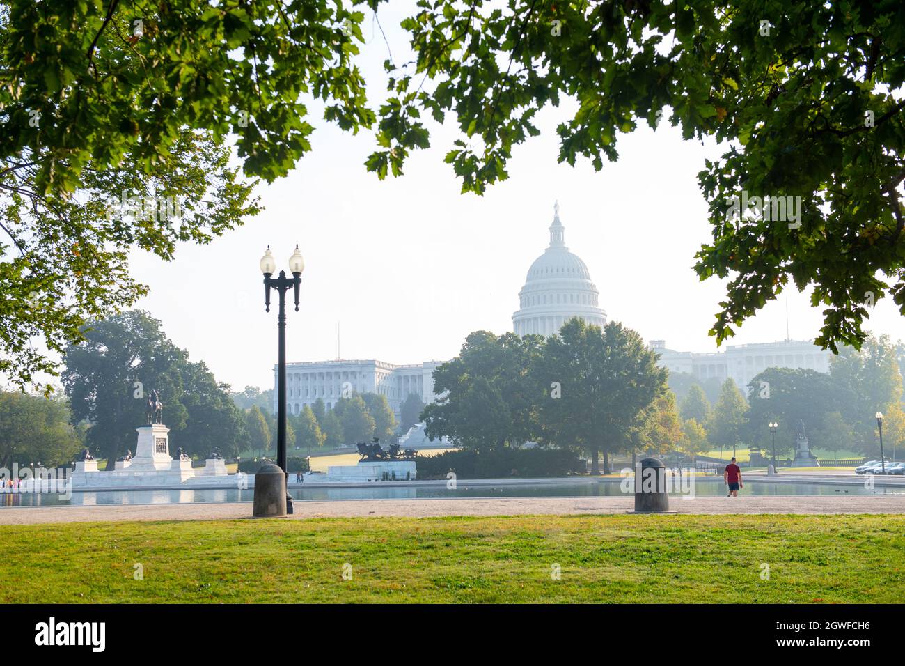 USA Washington DC Nations Capital il Campidoglio degli Stati Uniti per il governo federale legge creatori mattina alba nebbia Foto Stock