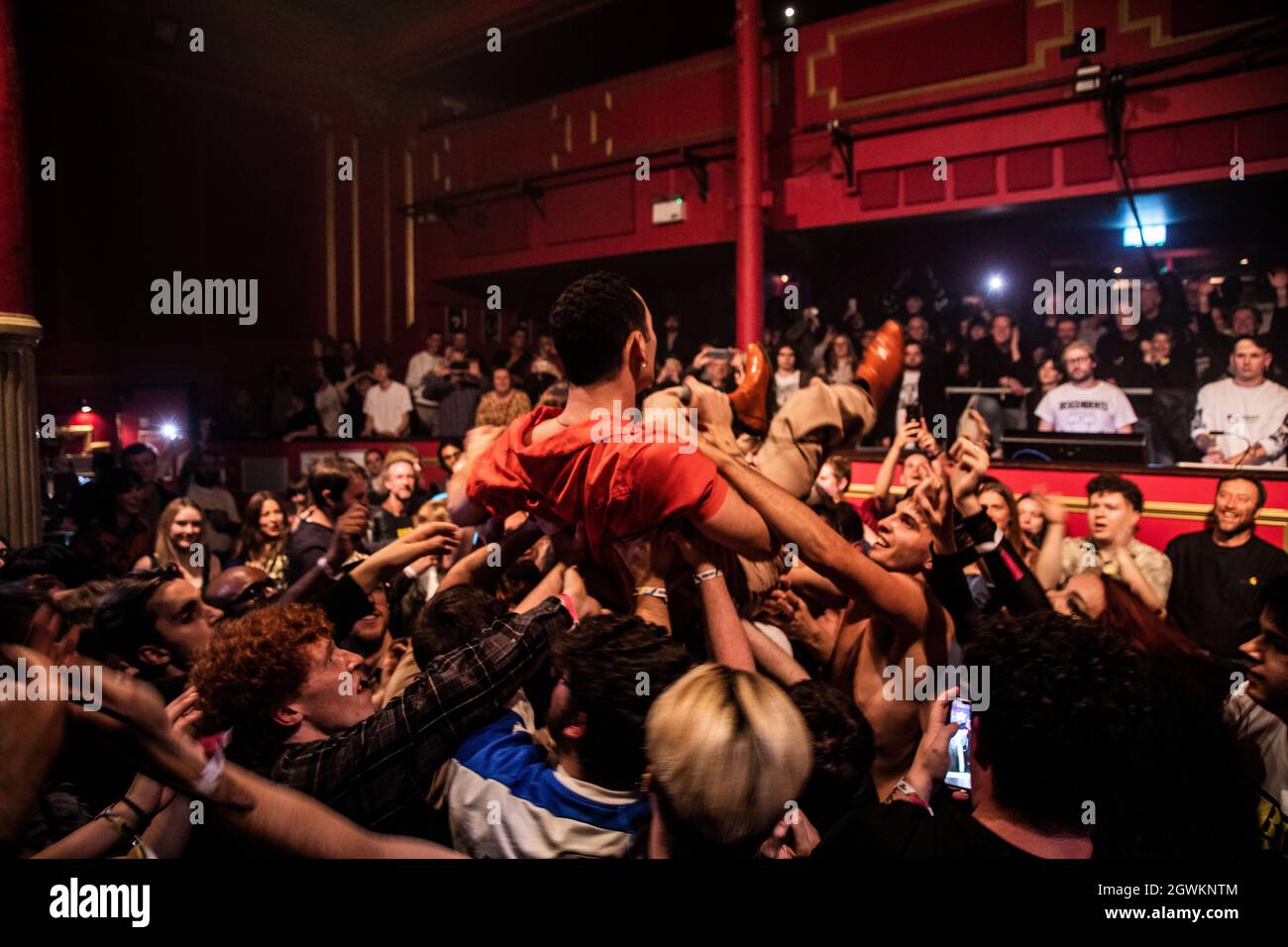 The Arts Club, 90 Seel Street, Liverpool, Regno Unito. 2 ottobre 2021. Un'esibizione della band irlandese punk, The Murder Capital, nell'ambito dell'edizione 2021 del Sound City Festival. Credit: Jonny Nolan/Alamy Live News Foto Stock