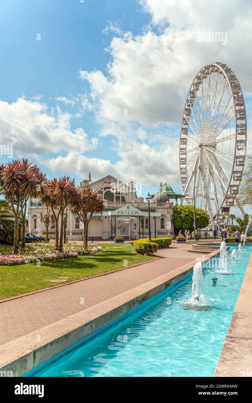 Pavilion e Big Wheel al Porto di Torquay, Torbay, Inghilterra, Regno Unito Foto Stock