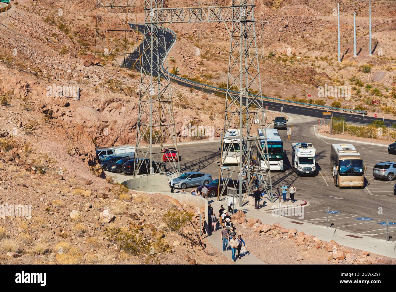 Hoover Dam, Nevada-Arizona, Stati Uniti d'America - 2 ottobre 2021 Hoover Dam parcheggio nel Black Canyon , Lake Mead National Recreation Area Foto Stock