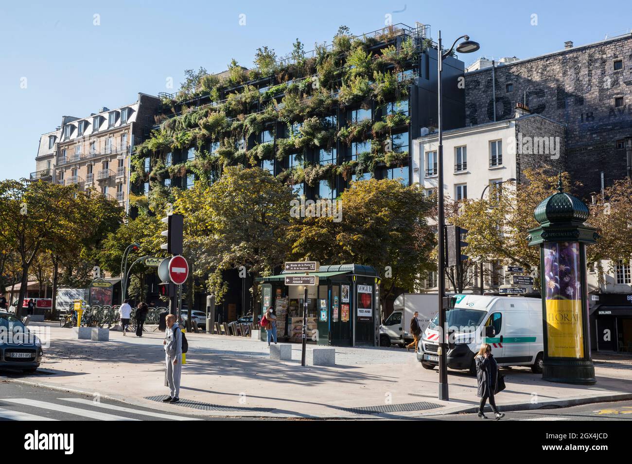 VILLA M BATIMENT JARDIN PARIGI Foto Stock