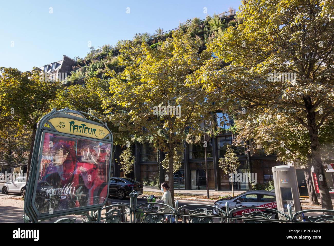 VILLA M BATIMENT JARDIN PARIGI Foto Stock