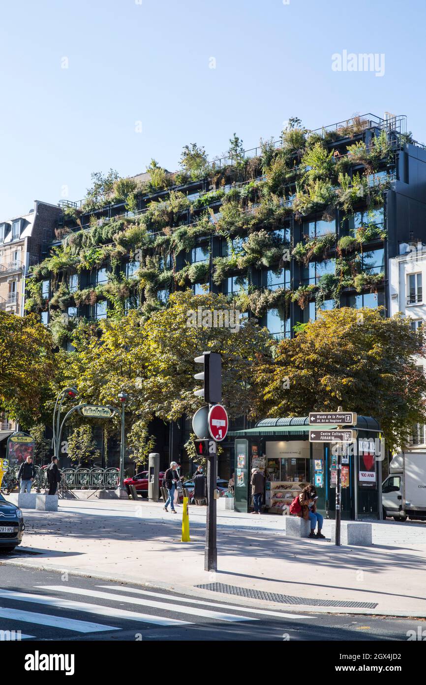 VILLA M BATIMENT JARDIN PARIGI Foto Stock