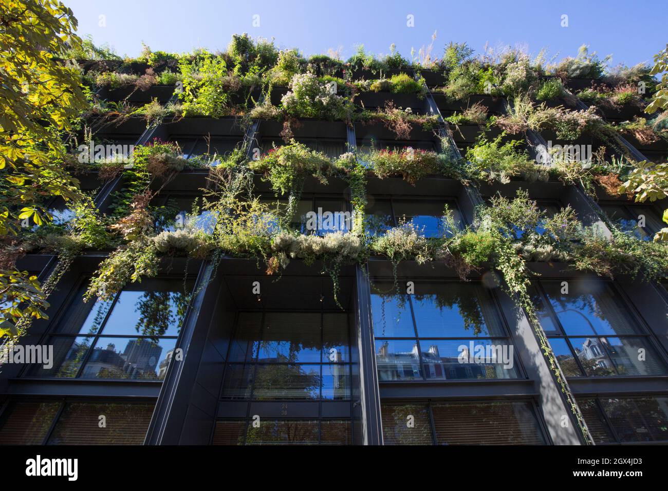 VILLA M BATIMENT JARDIN PARIGI Foto Stock