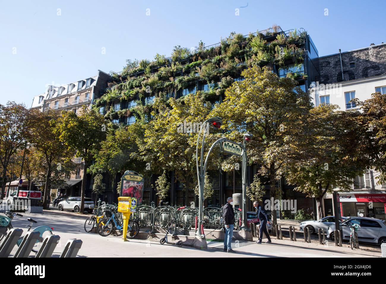 VILLA M BATIMENT JARDIN PARIGI Foto Stock