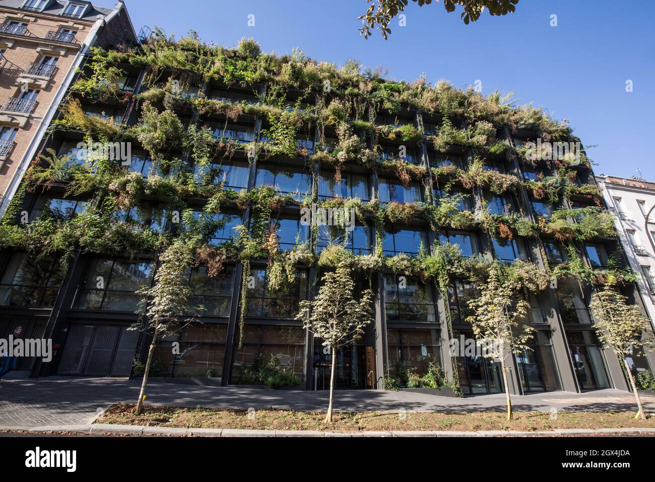 VILLA M BATIMENT JARDIN PARIGI Foto Stock