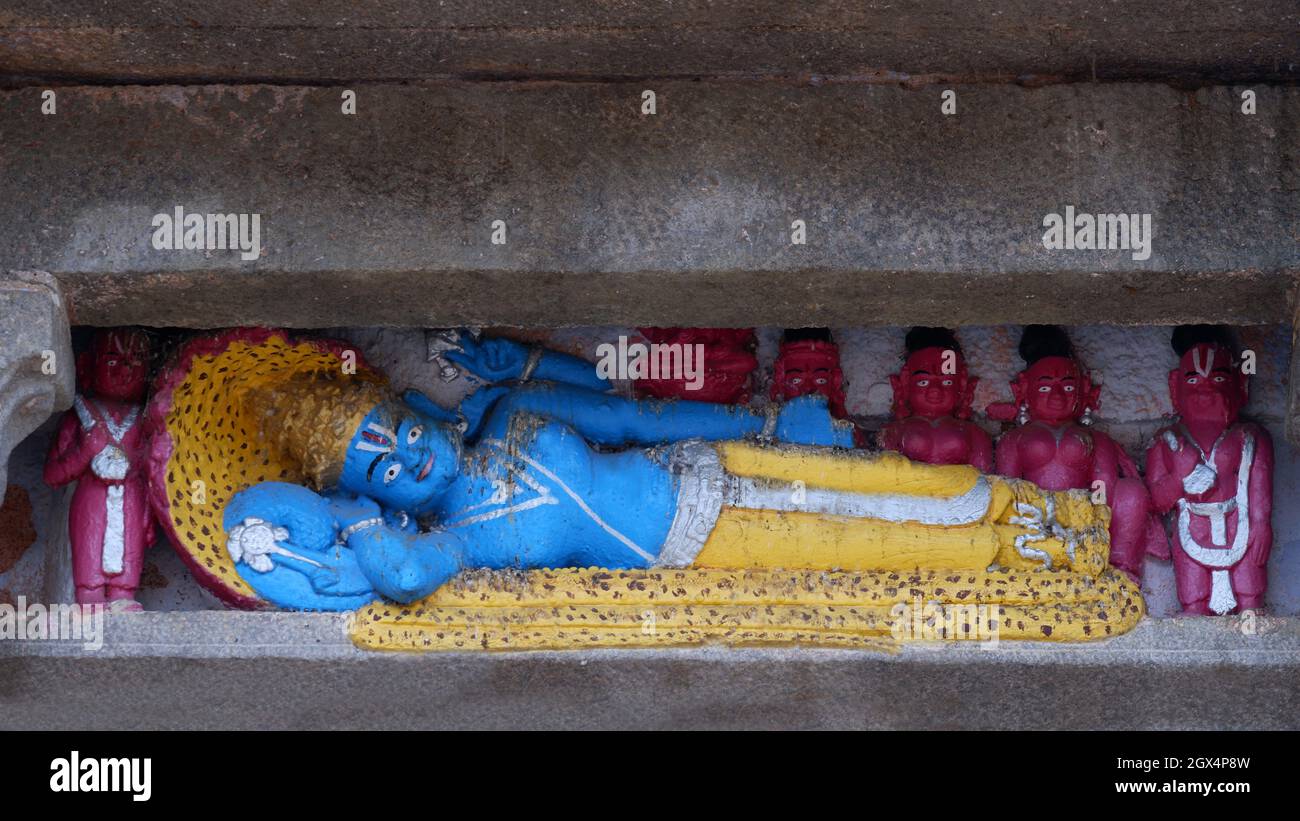 Lord Vishnu su Snake o Sesha Nag, Ammapalli, Shamshabad, Telangana, India. Foto Stock