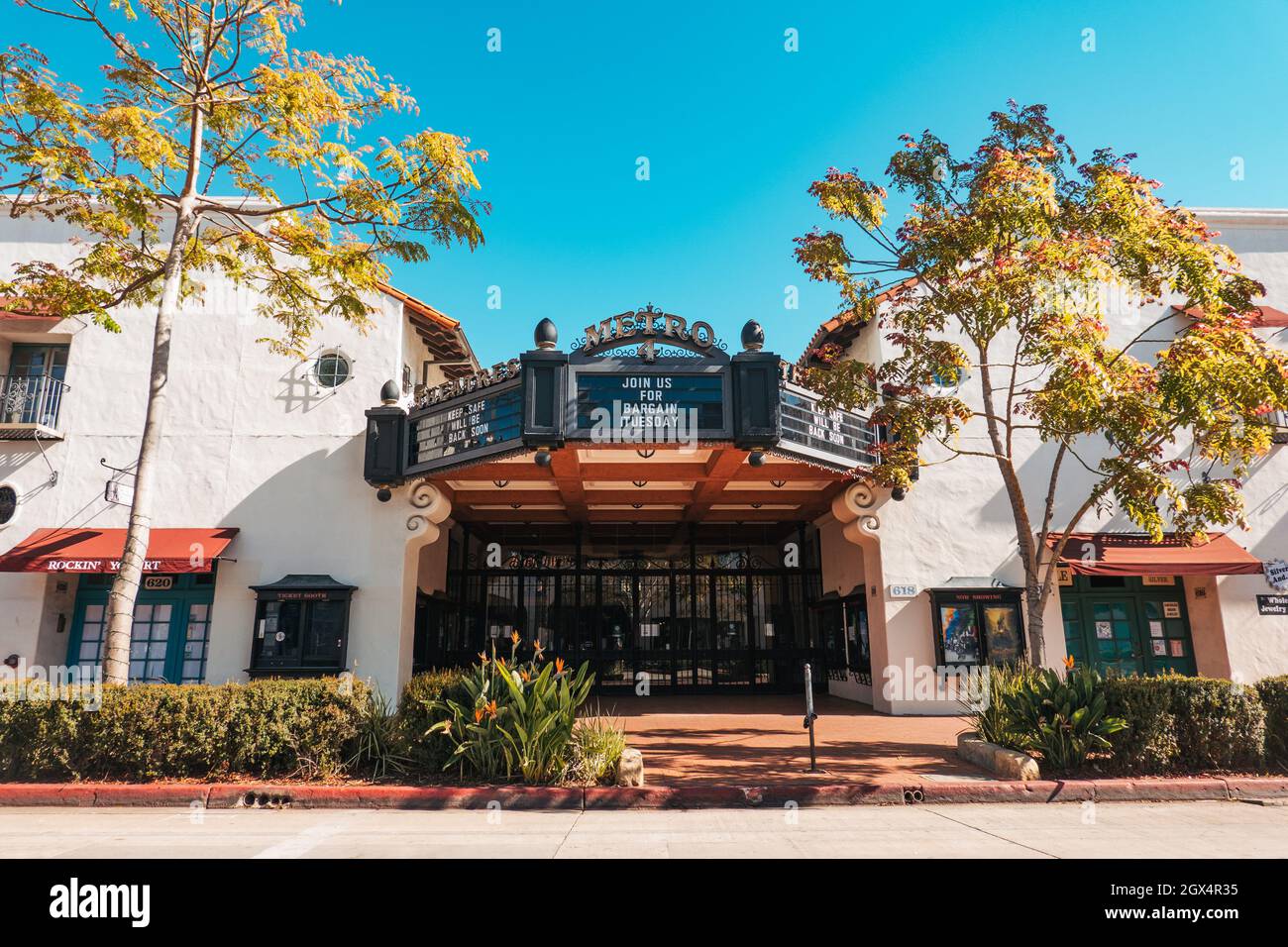 L'ingresso al Metropolitan Metro 4 Theatre di Santa Barbara, California Foto Stock