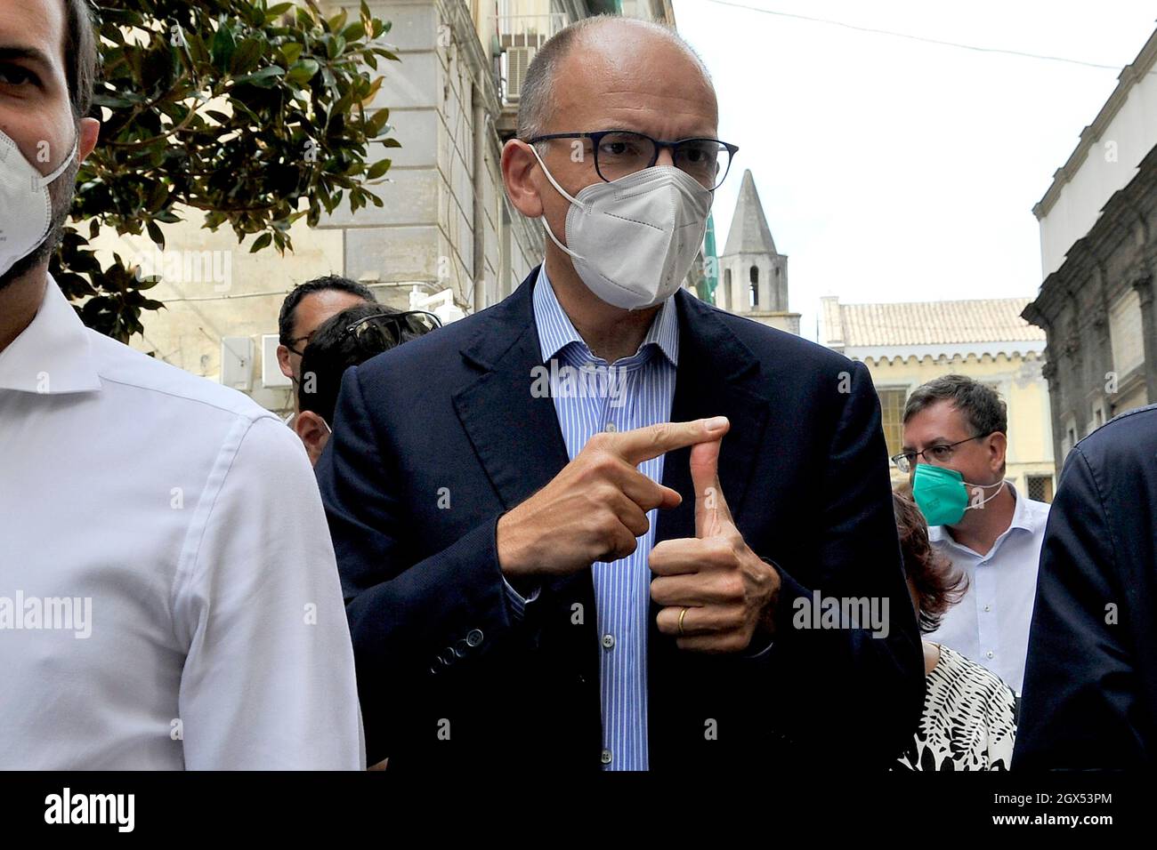 Enrico letta, segretario del PD, durante la sua visita a Napoli per sostenere il candidato sindaco della città di Napoli Gaetano Manfredi. Foto Stock