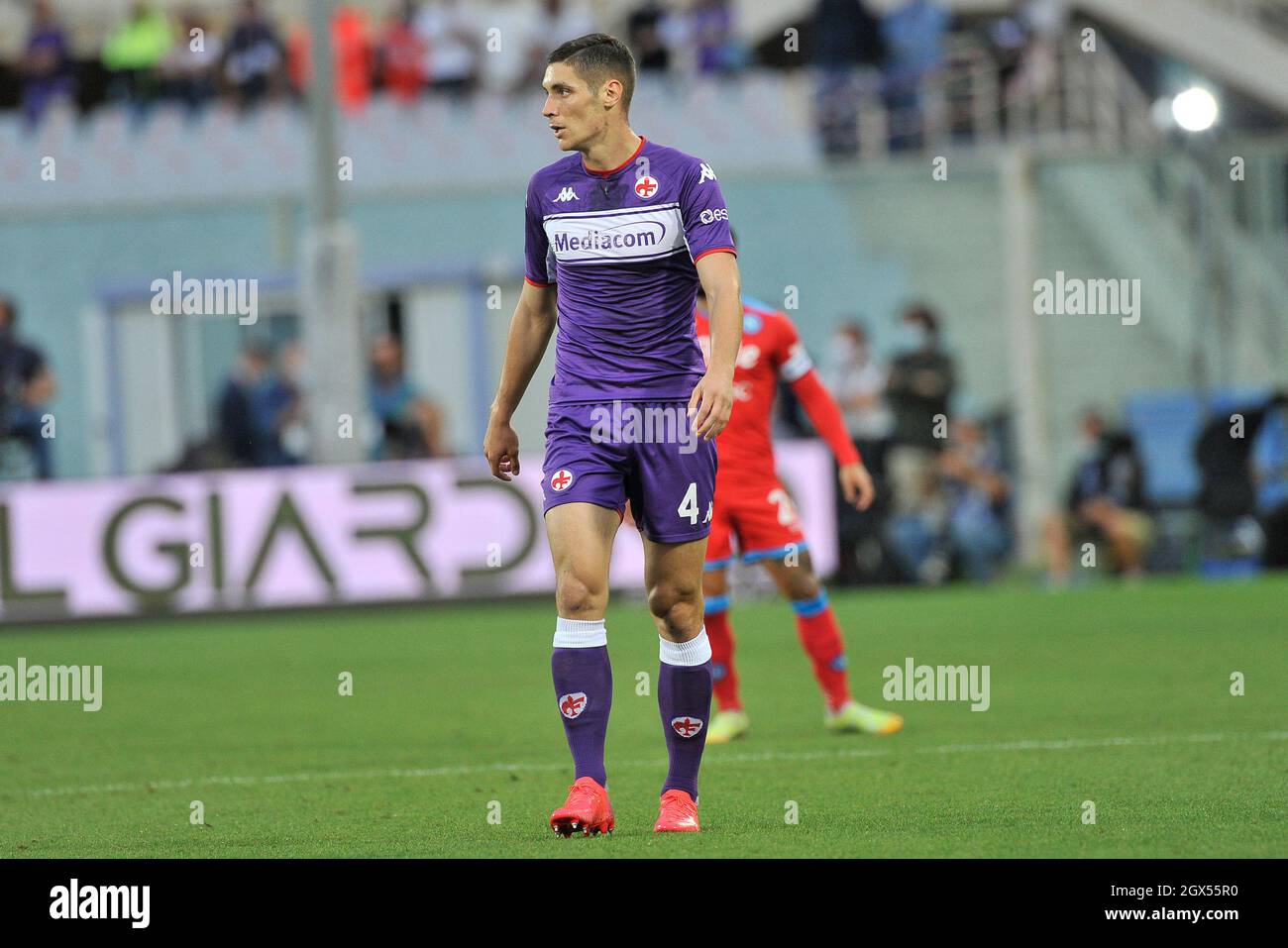 Dusan Vlahovic giocatore di Fiorentina, durante la partita della Serie  Italiana A campionato tra Fiorentina e Napoli risultato finale 1-2, partita  disputata al Foto stock - Alamy