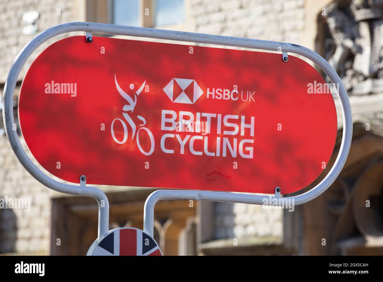 Bicester, UK - October 2021: Logo for British Cycling il gruppo nazionale per lo sport ciclistico nel Regno Unito Foto Stock