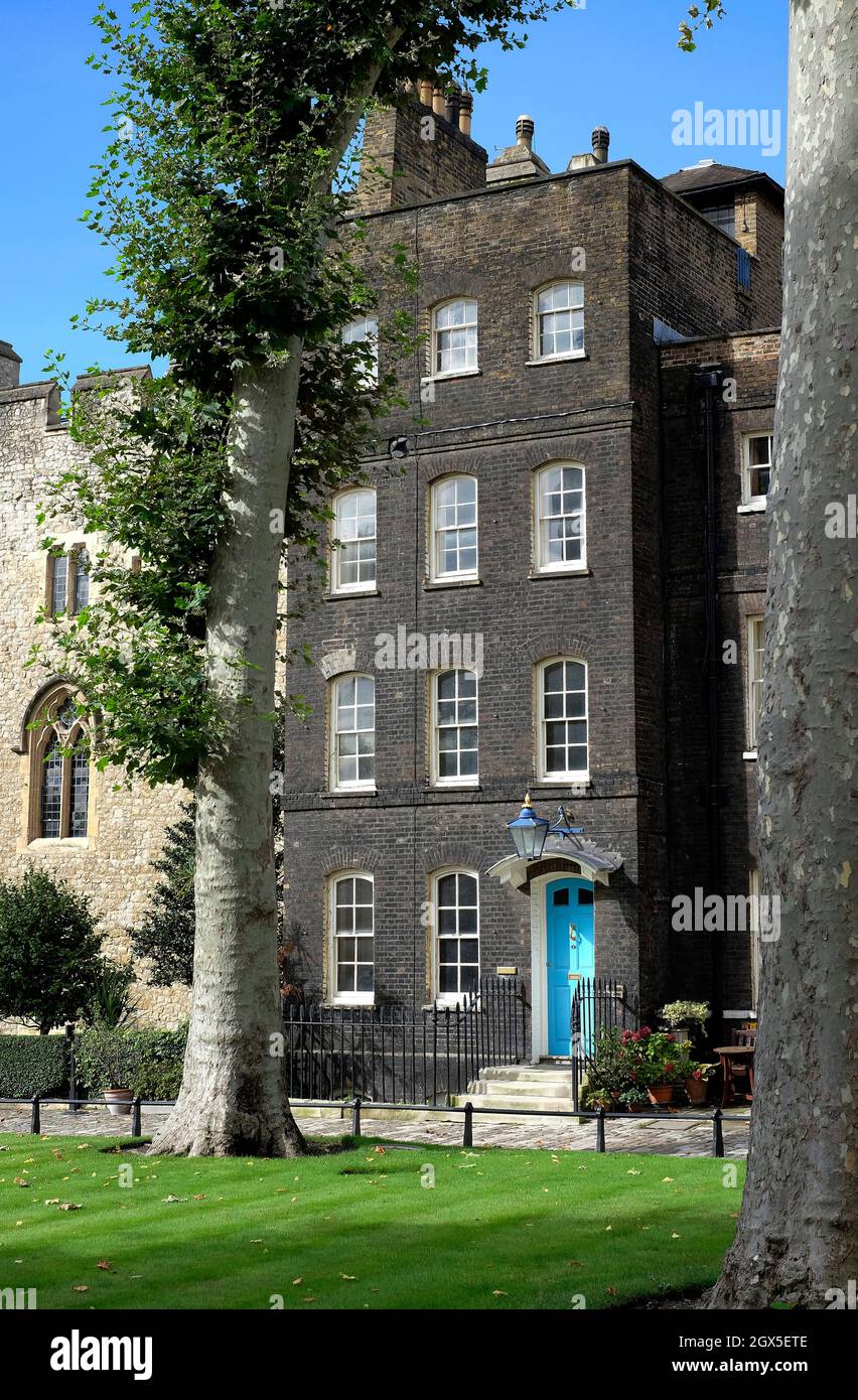 proprietà residenziale all'interno delle mura della torre di londra, inghilterra Foto Stock