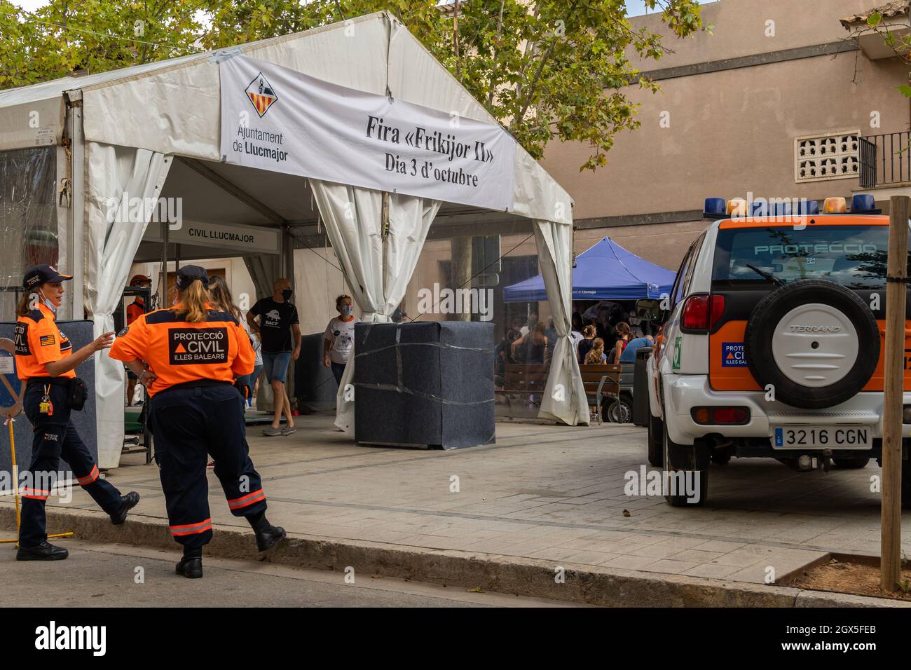 Llucmajor, Spagna; ottobre 03 2021: Tenda di ingresso alla seconda edizione della fiera Frikijor che si tiene nella città di Llucmajor a Maiorca. Testo della tenda w Foto Stock