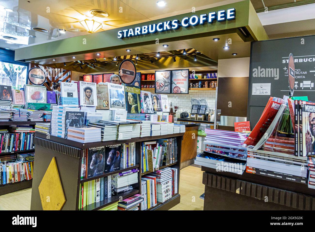 Buenos Aires Argentina, Recoleta Mall, Starbucks Coffee, interno, Libreria Cuspide libri mostra libreria vendita Foto Stock