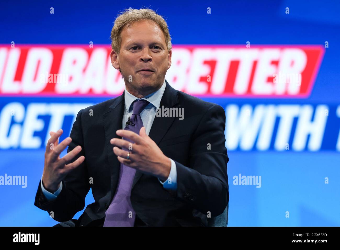 Manchester, Regno Unito. 4 ottobre 2021. Manchester, Regno Unito. Lunedì 4 ottobre 2021 . In conversazione con Grant Shapps, Segretario di Stato per i Trasporti Conservatori Party 2021 Conference Credit: Julie Edwards/Alamy Live News Foto Stock