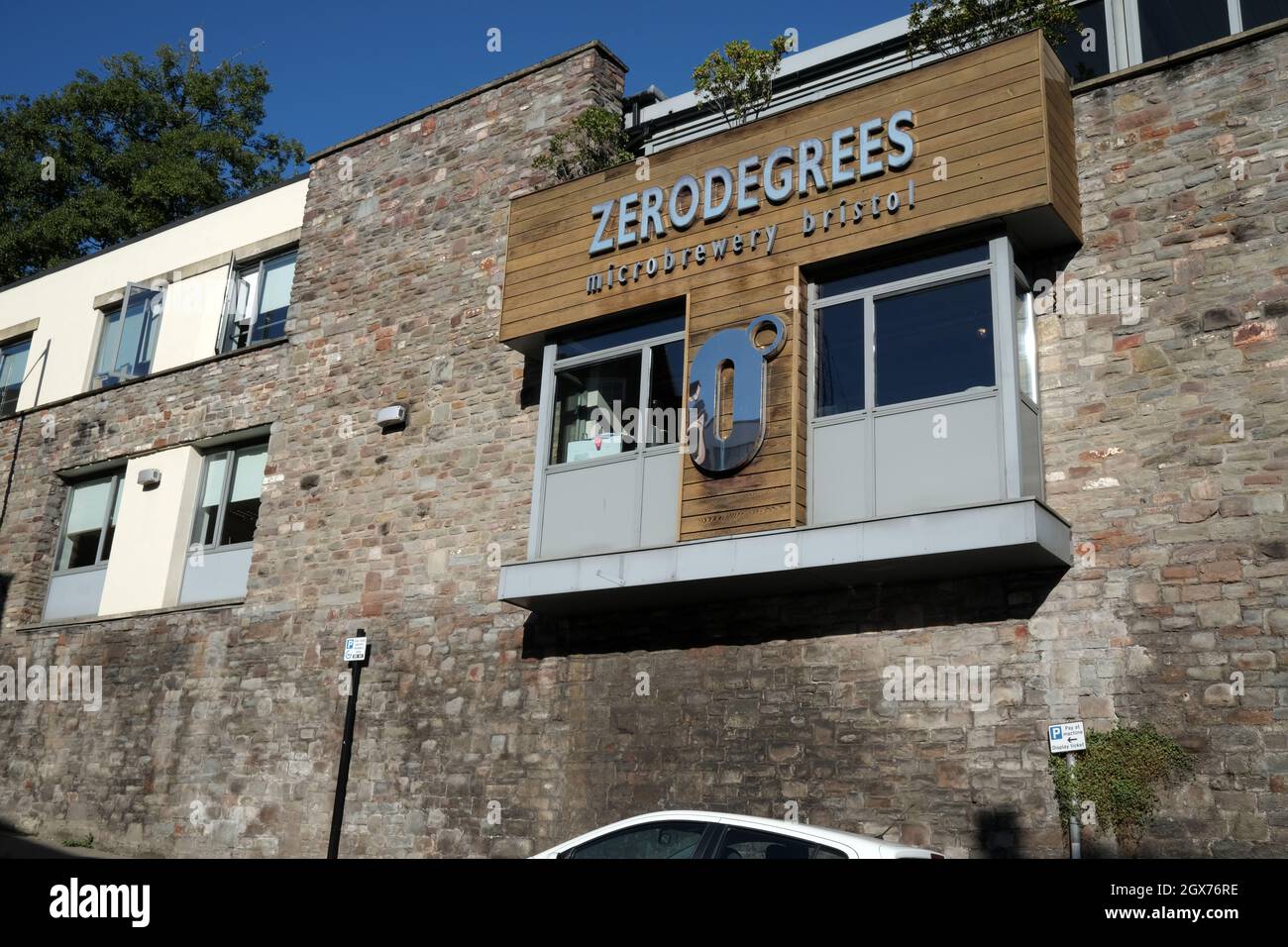 Settembre 2021 - Zero Degrees, una micro birreria e pub nel centro di Bristol, Inghilterra, Regno Unito. Foto Stock