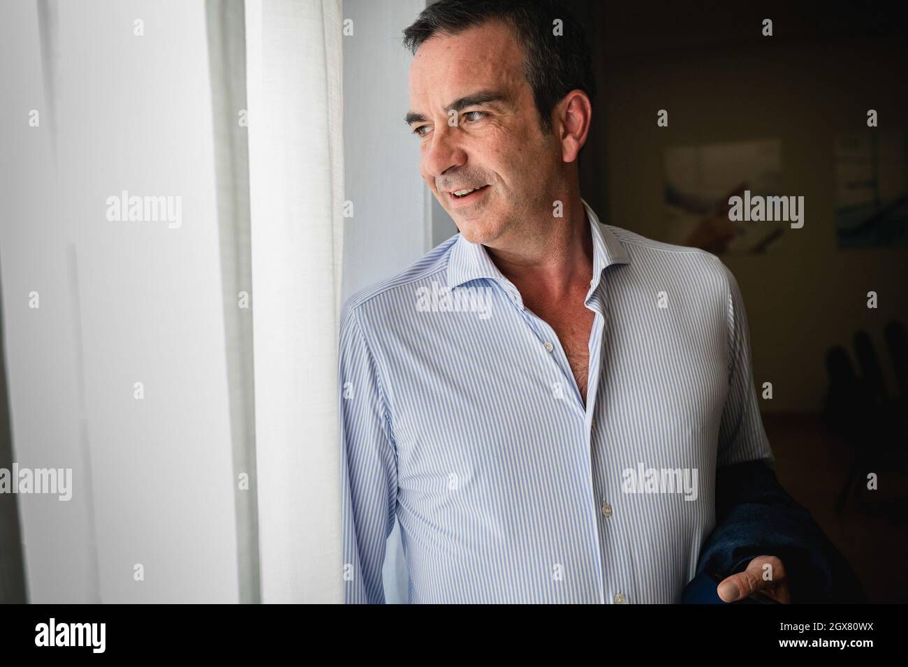 Lamezia Terme, Calabria, Italia. 20 Settembre 2021. Roberto Occhiuto visto durante il dibattito.candidati per la posizione di governatore regionale, Amalia Bruni (PD; Partito democratico), Roberto Occhiuto (Fi, forza Italia), Mario Oliverio (candidato indipendente), Luigi De Magistris (candidato indipendente) ha incontrato i segretari generali delle maggiori unioni italiane, Angelo Sposto (Cgil), Tonino Russo (Cisl) e Santo Biondo (Uil), per discutere i loro approcci e le loro soluzioni ai principali temi della regionÃ. (Credit Image: © Valeria Ferraro/SOPA Images via ZUMA Press Wire) Foto Stock