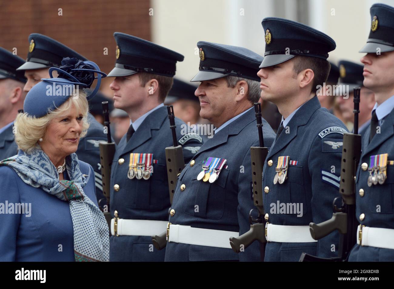 Camilla Duchessa di Cornovaglia riceve la libertà di Thame per conto della RAF Halton a Thame, Oxfordshire. Foto Stock