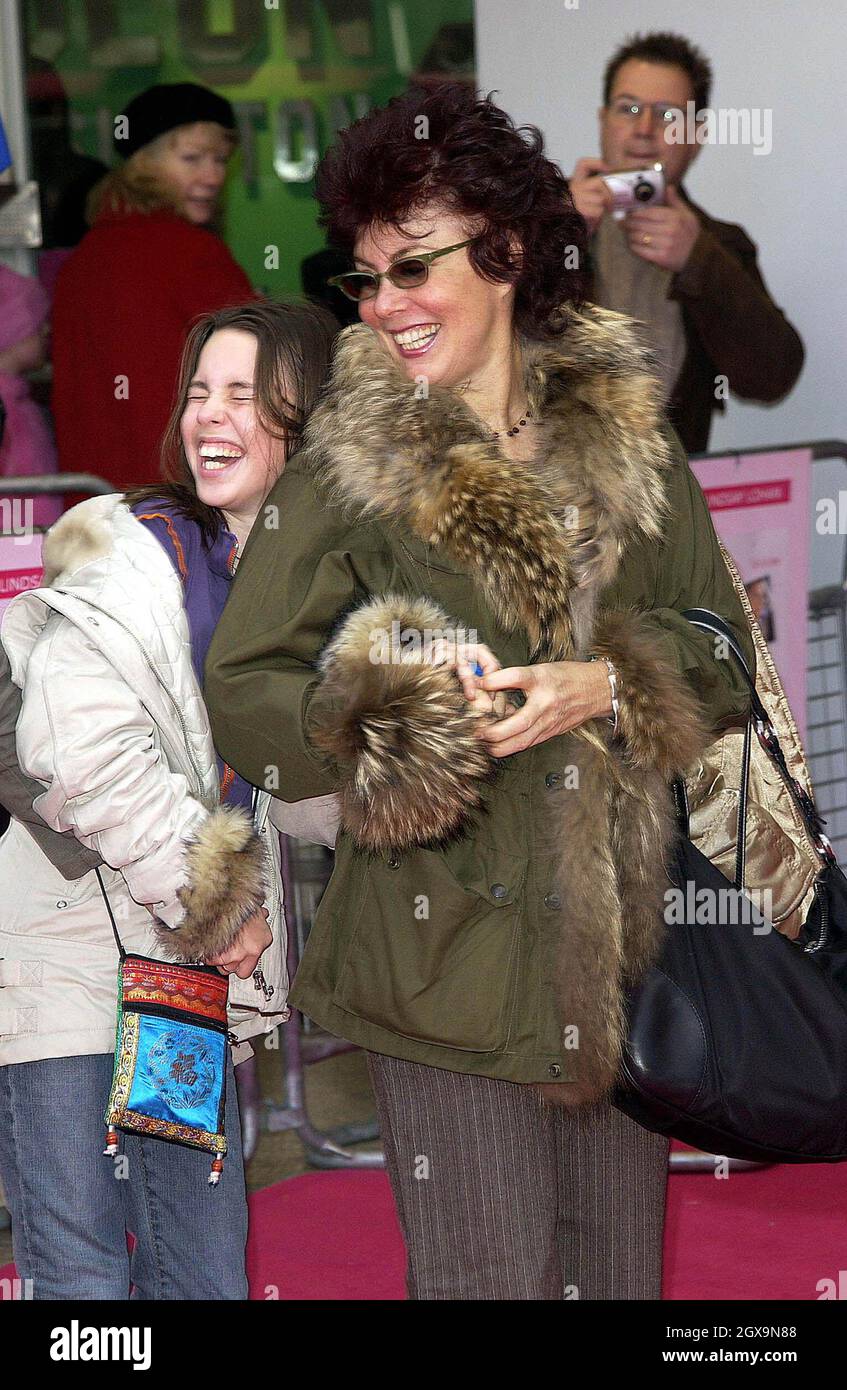 Ruby Wax alla prima del film Freaky Friday tenuto presso l'Odeon Cinema di Kensington, Londra. Foto Stock