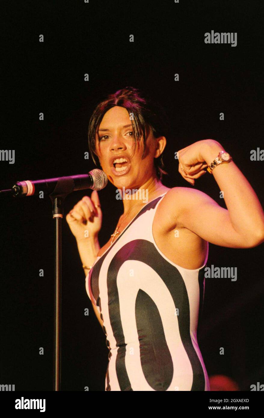 Posh Spice from the Spice Girls in concerto a Glasgow. Foto Stock