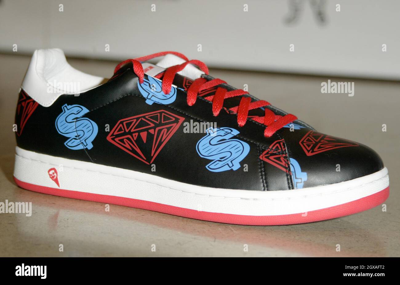 Pharrell Williams ha lanciato la sua nuova gamma di calzature al