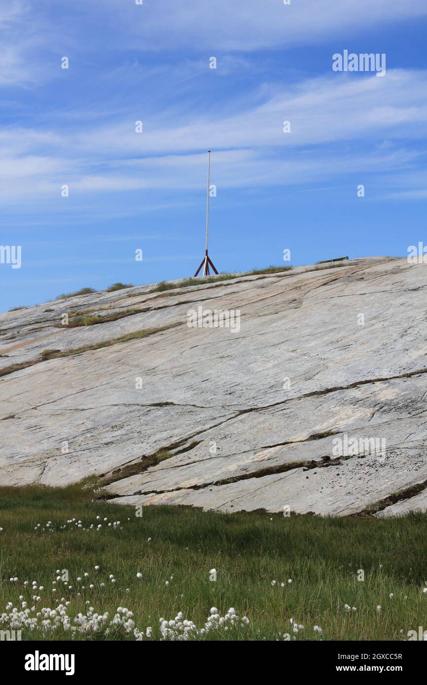 Girovagando intorno al terreno roccioso di Oqaatsut, Rodebay, Groenlandia Foto Stock