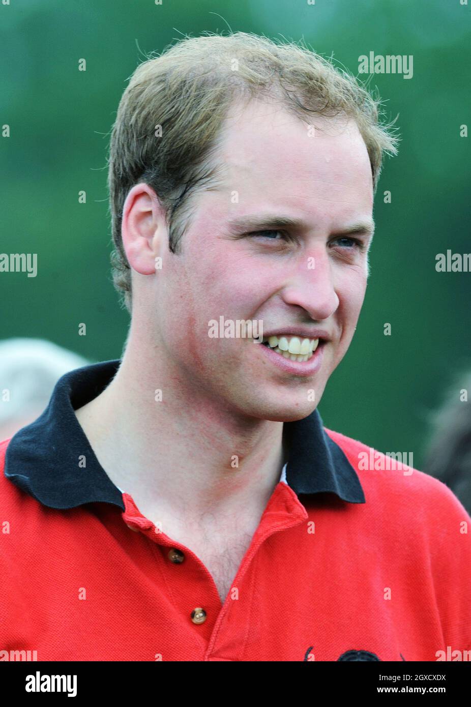 Il Principe William suona la polo al Cirencester Park il 6 giugno 2010. Foto Stock