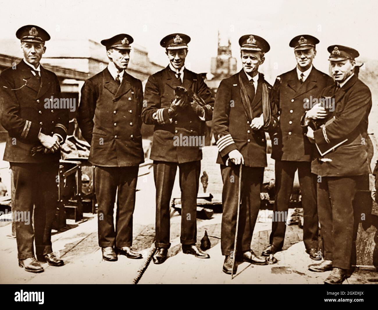 Capitano Alfred Carpenter (terzo da destra) con gli ufficiali di HMS Vindictive, WW1 Foto Stock