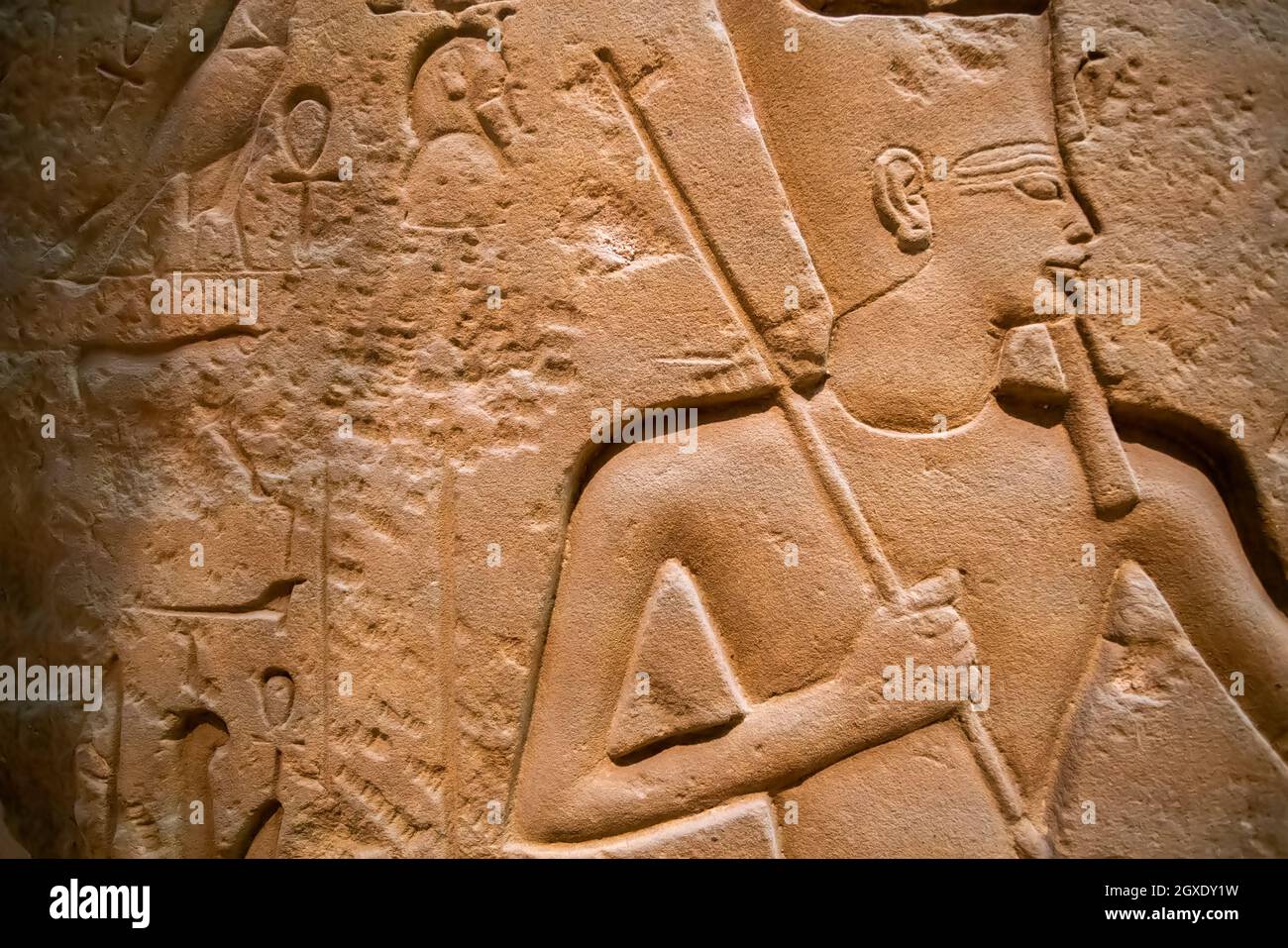Manufatti egizi nel Louvre, Parigi, Francia Foto Stock