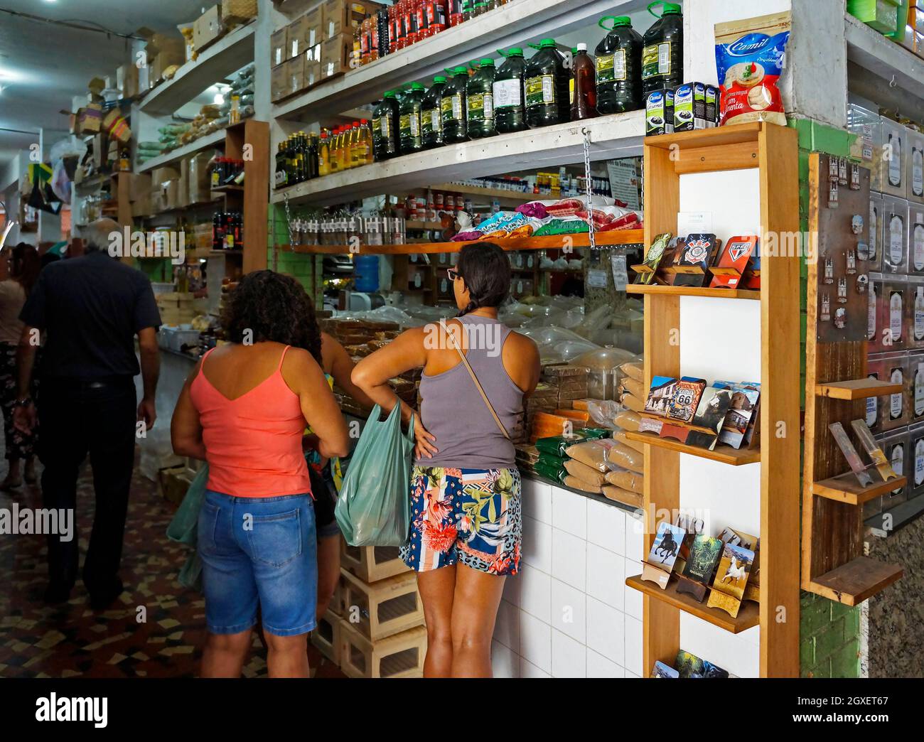 SAO JOAO DEL REI, MINAS GERAIS, BRASILE - 25 GENNAIO 2020: Negozio di alimentari tipico al mercato Municipale Foto Stock