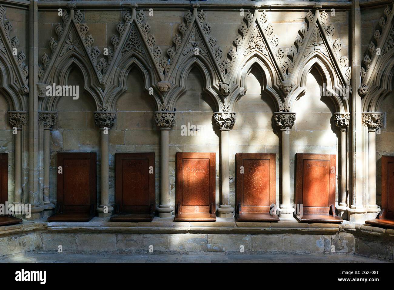 Southwell Minster Chapter House intricato sculture in pietra a Nottinghamshire, Inghilterra, Regno Unito Foto Stock