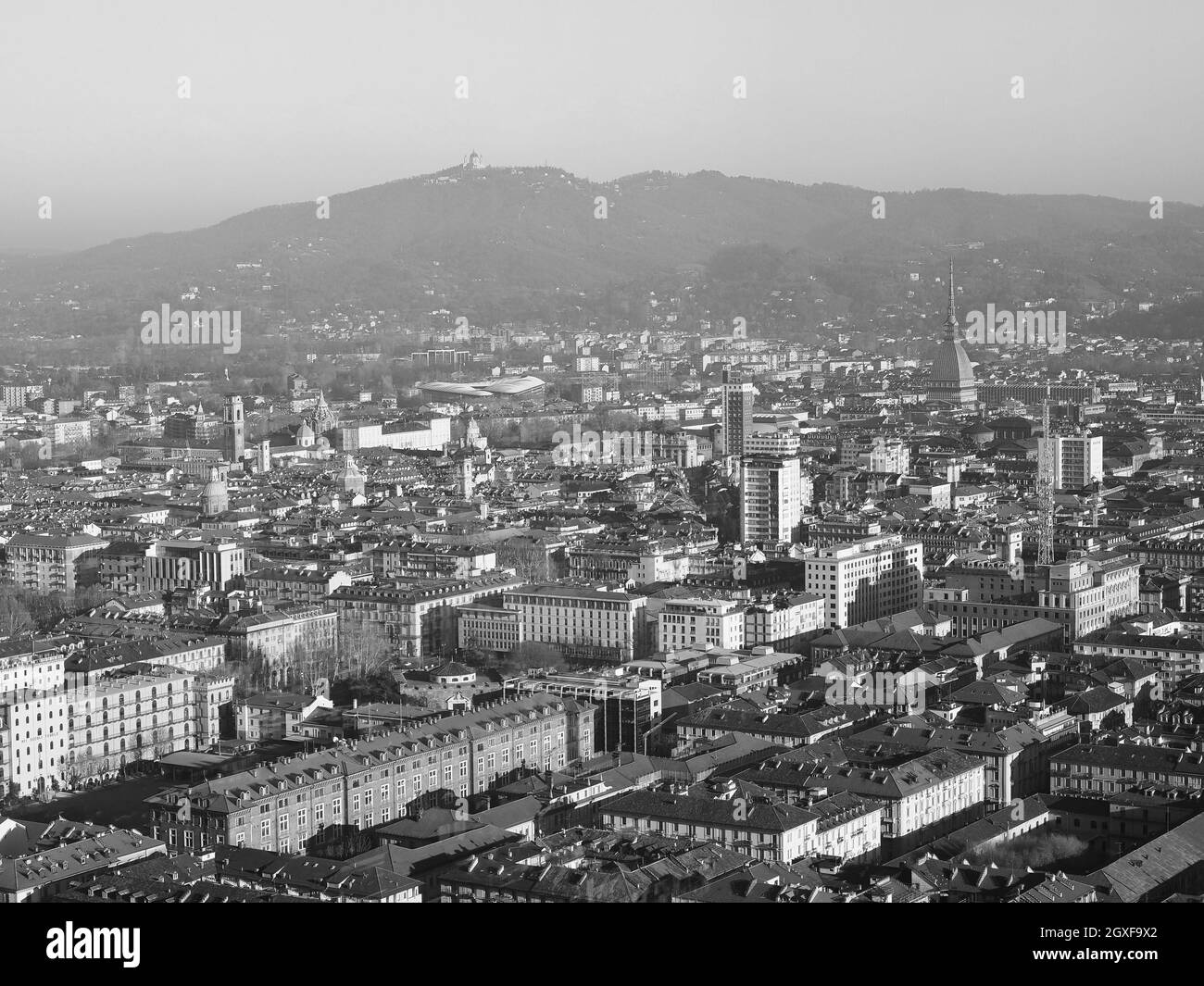 Veduta aerea della città di Torino, Italia con Piazza Castello in bianco e nero Foto Stock