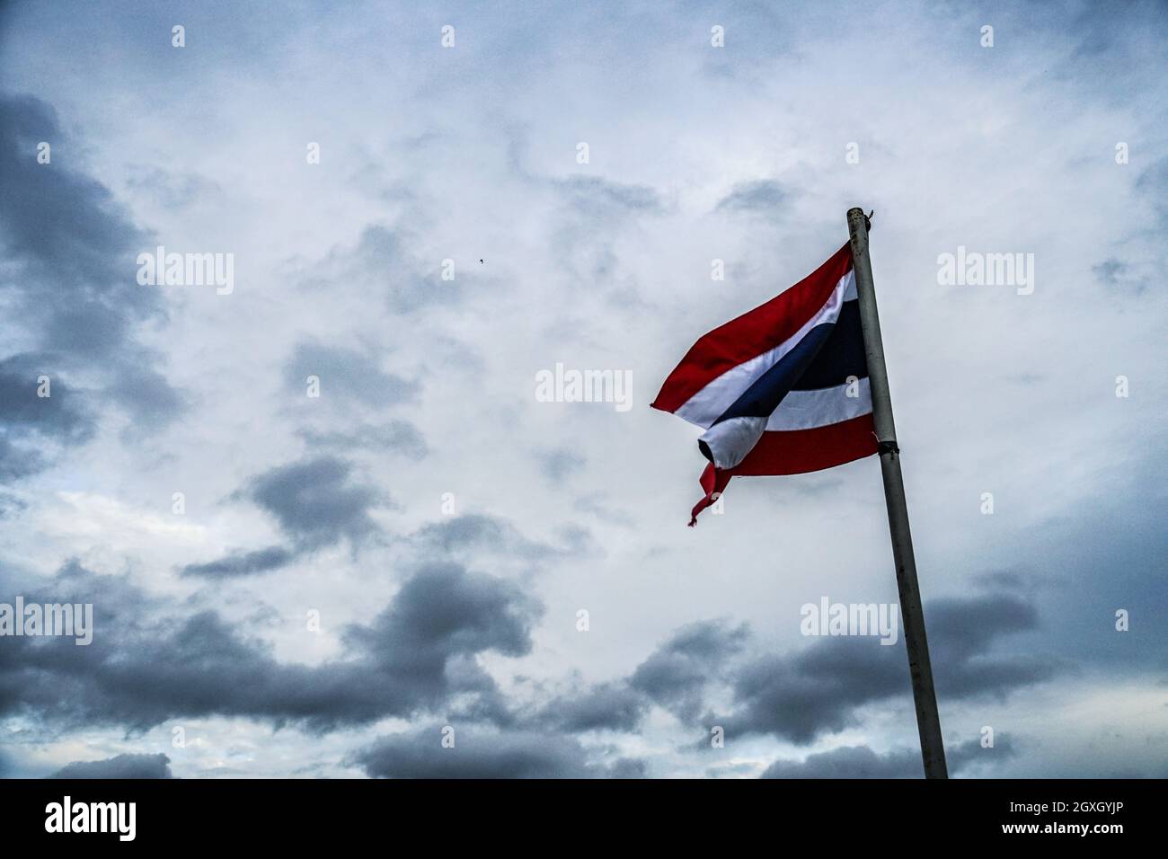Thailandia Bangkok skyline e cielo nuvoloso. Luogo di tiro: Bangkok, Thailandia Foto Stock
