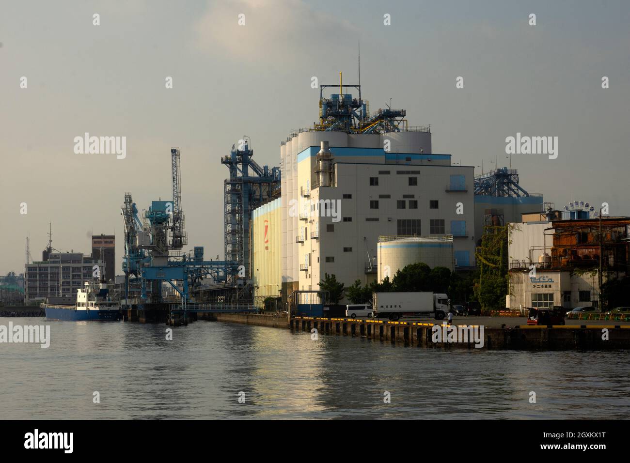 Area portuale industriale, Porto di Shizuoka, Shizuoka, Giappone Foto Stock