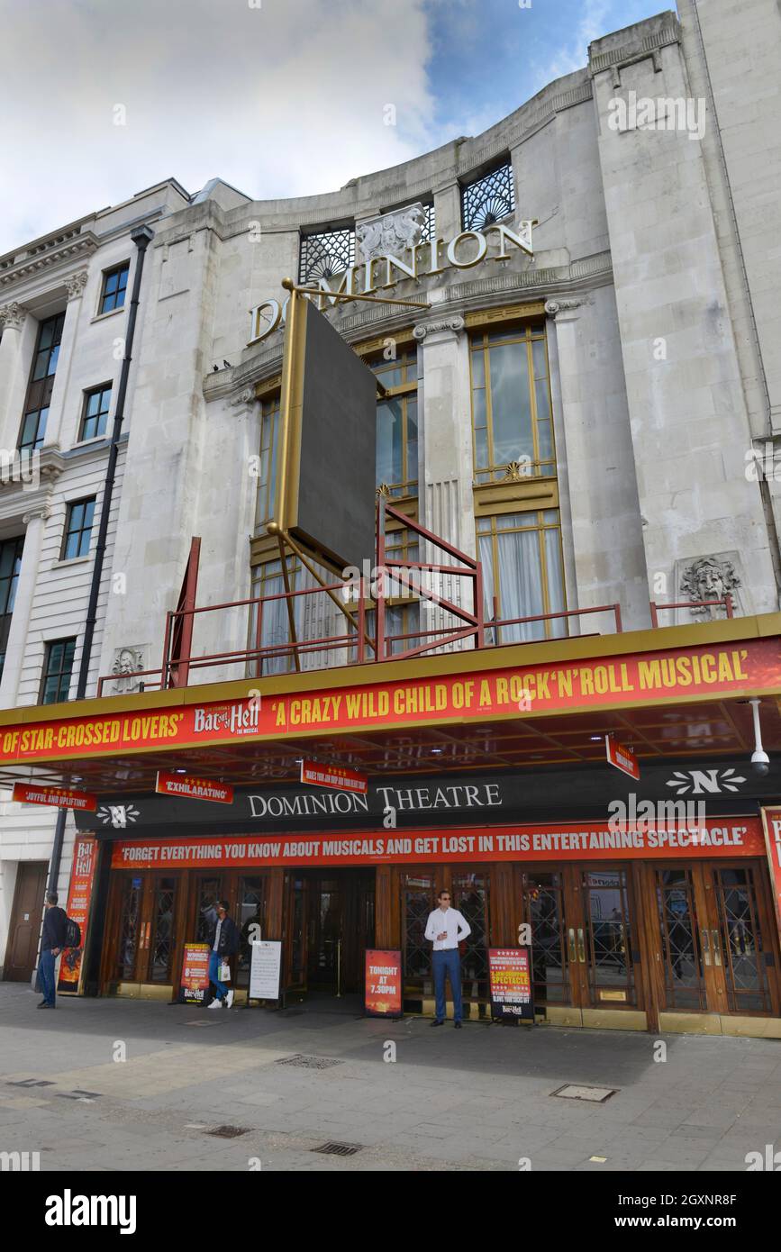 Dominion Theatre, Tottenham Court Rd, Londra, Inghilterra, Regno Unito Foto Stock