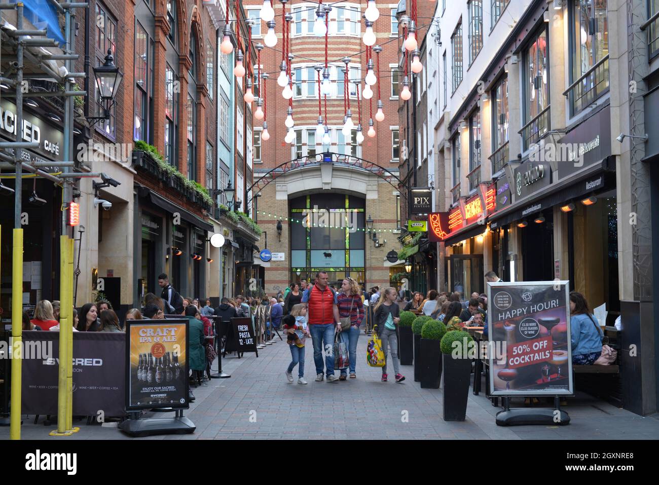 Passage, Carnaby Street, Londra, Inghilterra, Regno Unito Foto Stock