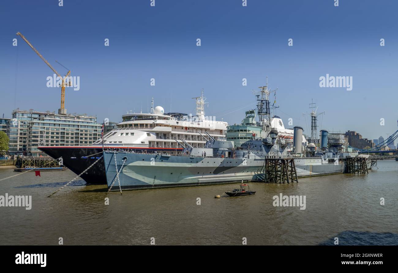 HMS Belfast, The Queen's Walk, Londra, Inghilterra, Regno Unito Foto Stock