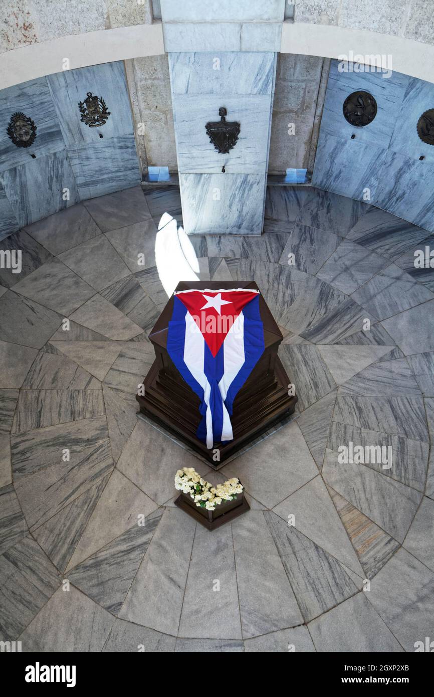 Mausoleo, Tomba per Jose Julian Marti y Perez, poeta cubano, scrittore ed eroe nazionale, simbolo della lotta per l'indipendenza di Cuba, co-fondatore di Foto Stock