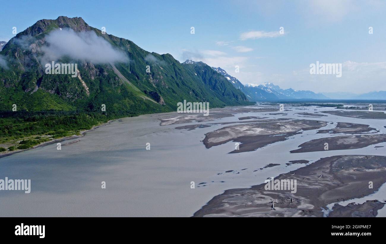 Vista aerea della catena montuosa di Chugach e del delta del fiume di rame, Cordova, Alaska, sua Foto Stock