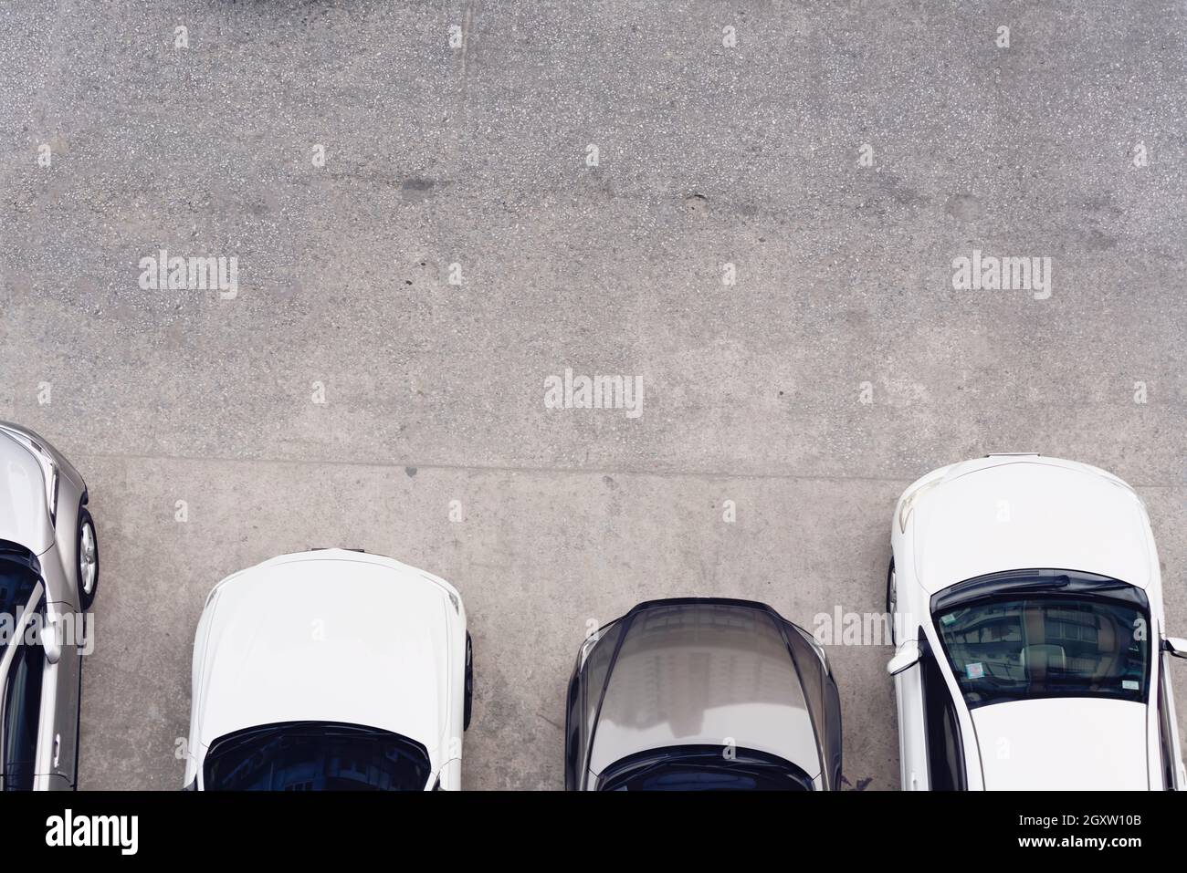 Parcheggi. Vista aerea. Vista dall'alto del parcheggio pieno di veicoli. Spazio di copia. Foto Stock