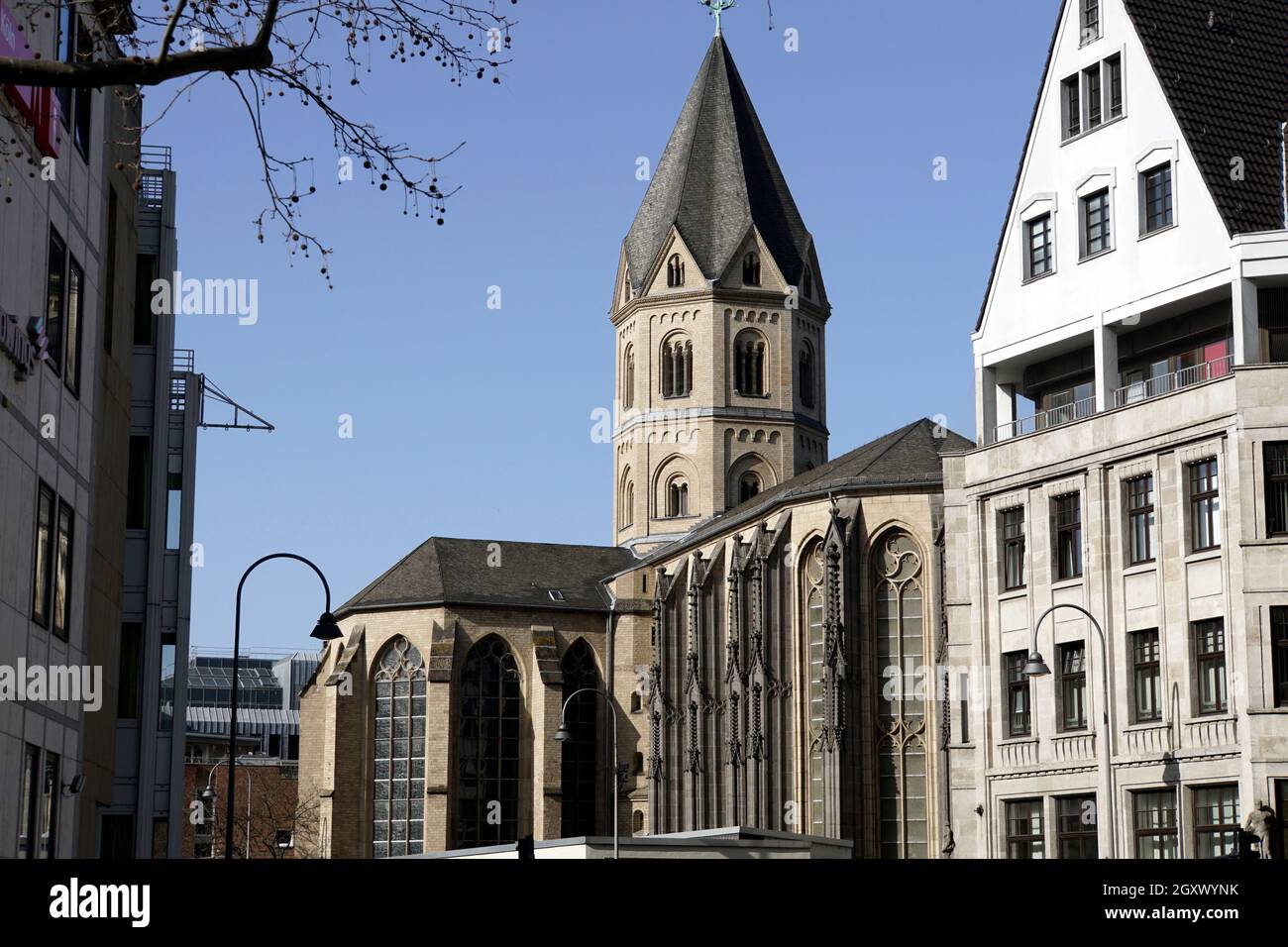 Dominikanerkirche St. Andreas, romanische Kirche aus dem 10. Jahrhundert, Köln, Nordrhein-Westfalen, Germania Foto Stock