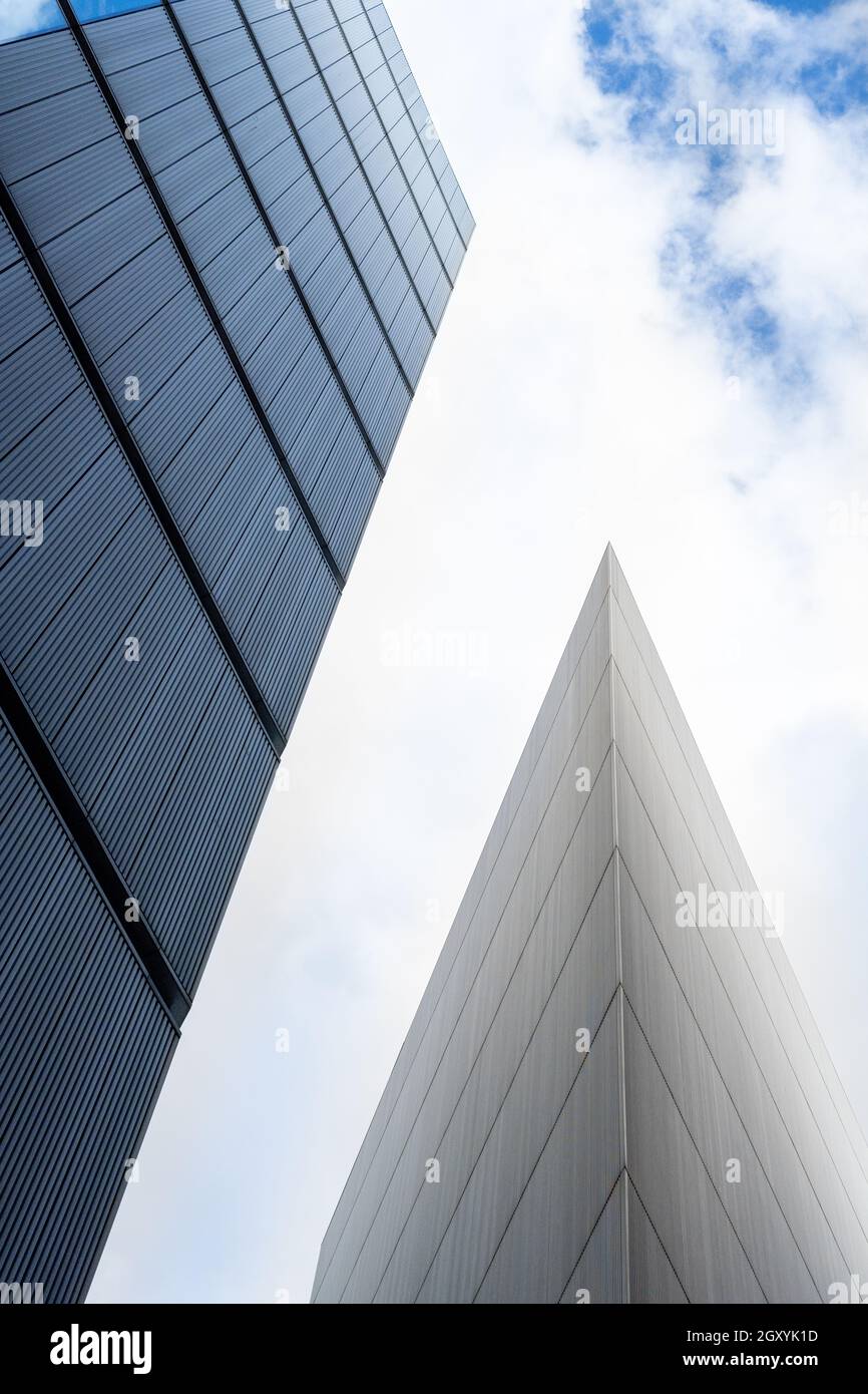 London Bridge to the River Thames More London Place Sunny Day Skyline ad Architecture Foto Stock