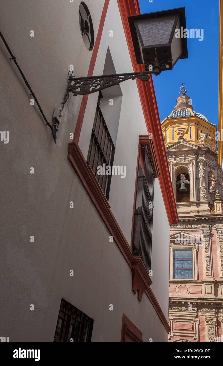 Chiesa di San Luigi di Francia, esempio di architettura barocca nel 18 ° secolo. Quartiere Macarena, Siviglia, Spagna Foto Stock