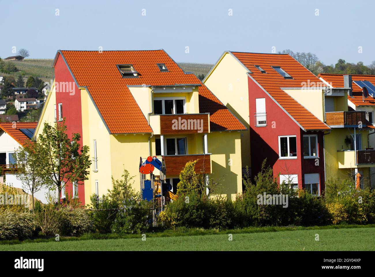 Casa multifamiliare in un insediamento, Germania Foto Stock