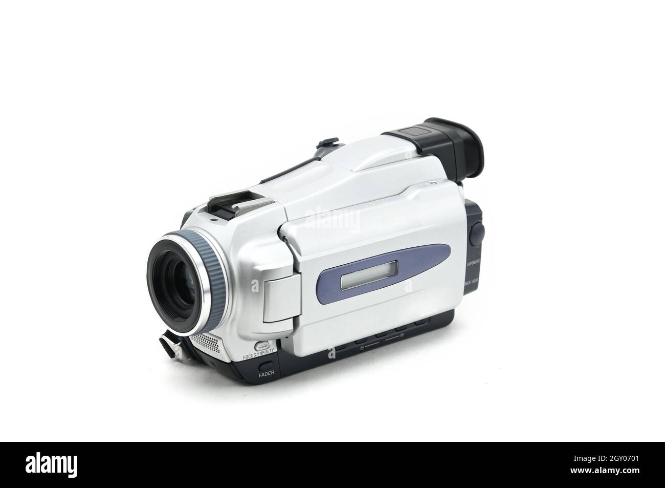 Semi-professionali video videocamera utilizzata per la ripresa di video clip sulla isolato sfondo bianco Foto Stock