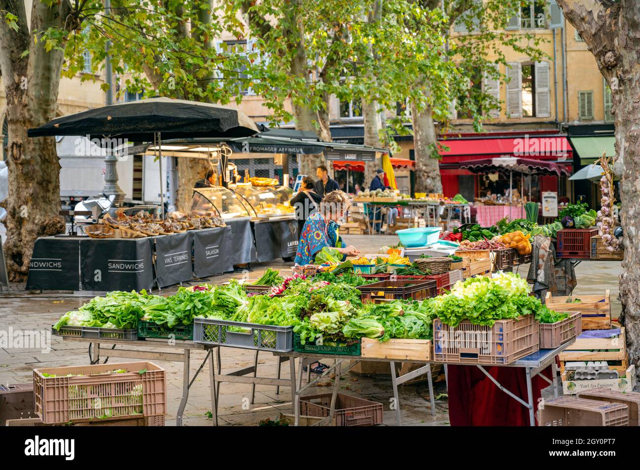 Bancarella di mercato su Place Richelme ad Aix-en-Provence, Francia meridionale Foto Stock