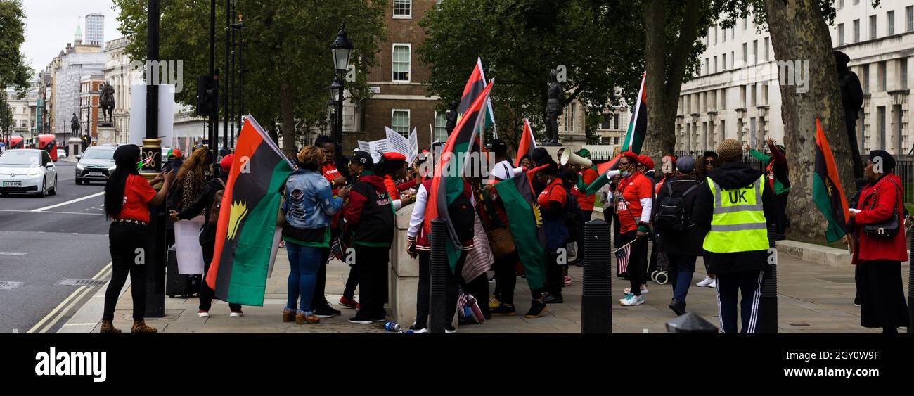 Londra, Gran Bretagna. 30 settembre 2021. Gruppo di protesta Biafran (IPOB) popoli indigeni di Biafra protestano nella campagna di Whitehall per il rilascio di un britannico Foto Stock