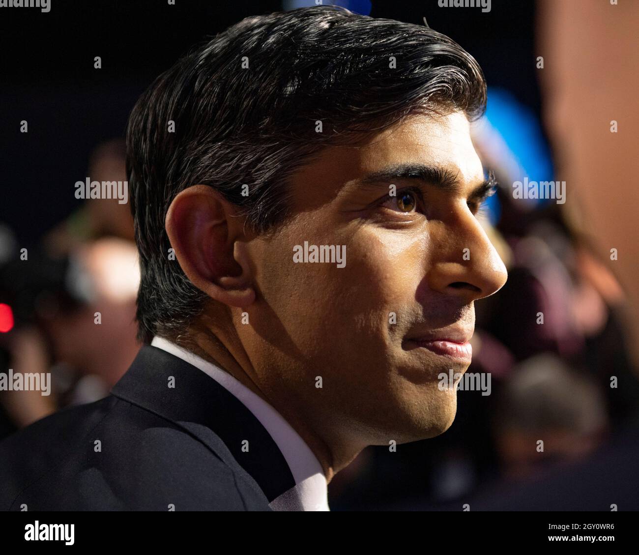 Manchester, Inghilterra, Regno Unito. 6 ottobre 2021. NELLA FOTO: Il primo Ministro britannico e leader del partito conservatore britannico si chiude rivolgendo alla Conferenza Nazionale con il suo discorso di nota chiave per costruire meglio, (a destra) Carrie Symonds; la Conferenza del partito conservatore #CPC21. Credit: Colin Fisher/Alamy Live News Foto Stock