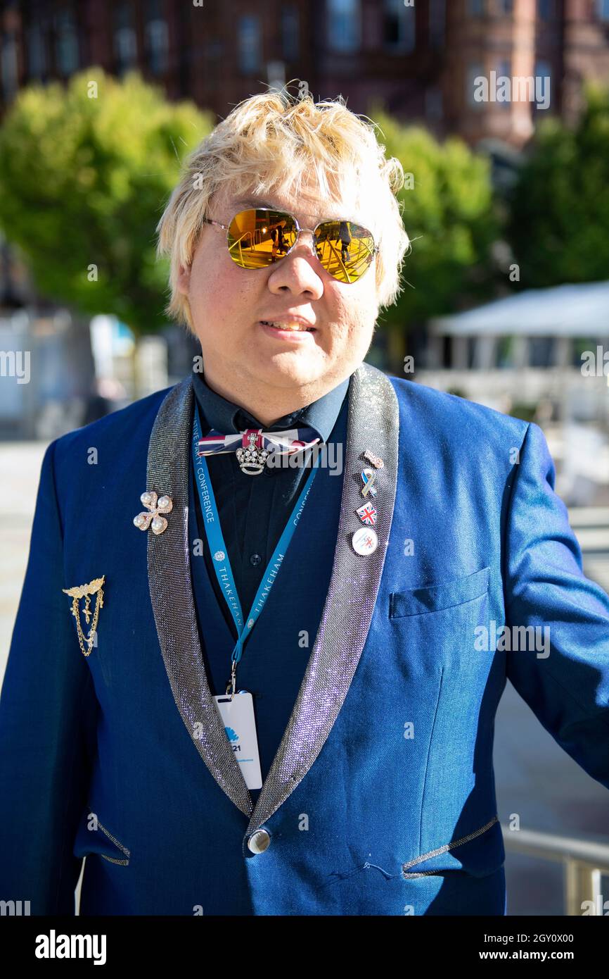 Manchester, Inghilterra, Regno Unito. 6 ottobre 2021. NELLA FOTO: Il primo Ministro britannico e leader del partito conservatore britannico si chiude rivolgendo alla Conferenza Nazionale con il suo discorso di nota chiave per costruire meglio, (a destra) Carrie Symonds; la Conferenza del partito conservatore #CPC21. Credit: Colin Fisher/Alamy Live News Foto Stock