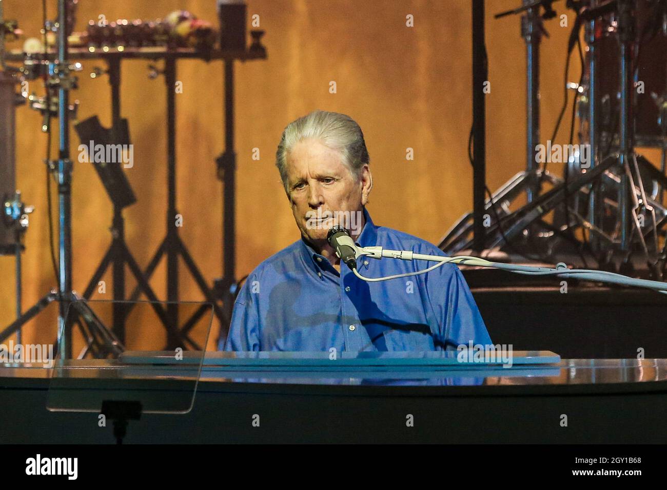 Brian Wilson, co-fondatore dei Beach Boys, si esibisce in concerto al Paramount il 5 ottobre 2021 a Huntington, New York. Foto Stock